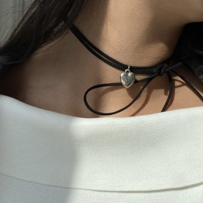 Підвіска кулон серце на замшевому шнурі